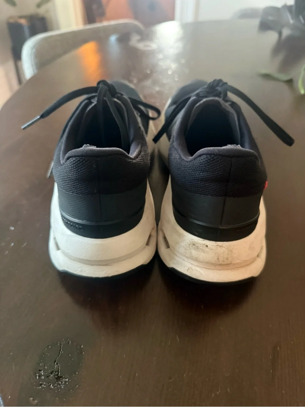 On Cloud Cloudpulse Black Women’s Training Shoes 11 USED